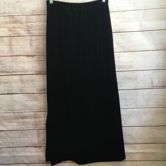 VINTAGE PERSONAL MAXI SKIRT IN BLACK VELVET - Picture 7 of 7